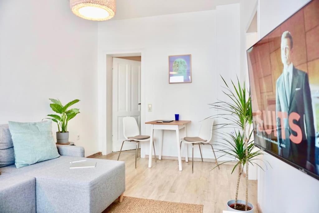 Neu I Moderne Zentrale Wohnung I Netflix I 4 Gaeste Andernach Bagian luar foto