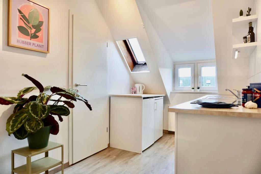 Neu I Moderne Zentrale Wohnung I Netflix I 4 Gaeste Andernach Bagian luar foto